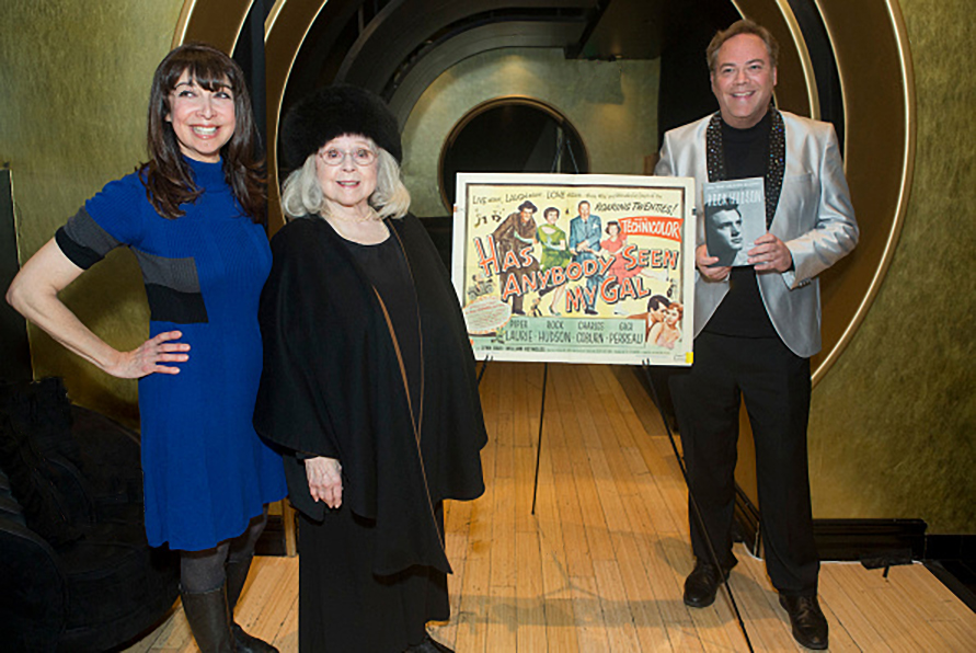Illeana Douglas, Piper Laurie and Mark Griffin pay tribute to Rock Hudson at the Chinese Theatre in Hollywood (February 2019).